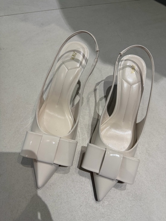 Zara Shoes - Zara Cream Patent Slingback Pumps with Decorative Bow